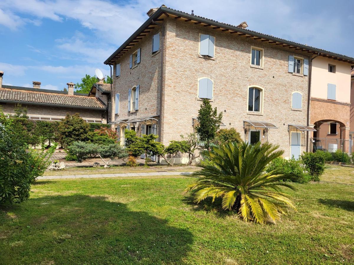Residence Antico Borgo モデナ エクステリア 写真